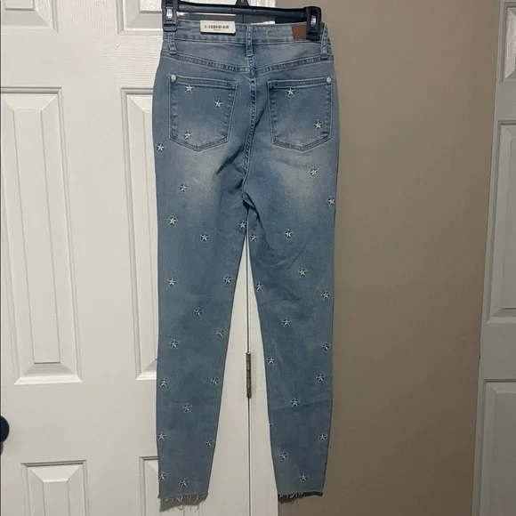 Judy Blue High-Waist Skinny Star Embroidered Jeans (Style JB88145) {0/24} NWT - Picture 6 of 12
